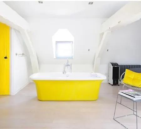 לינה וארוחת בוקר Maison Mathilde ואלנסיין