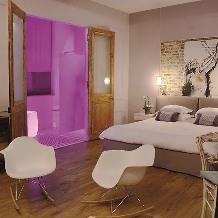 לינה וארוחת בוקר Maison Mathilde ואלנסיין