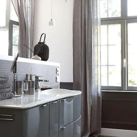 Maison Mathilde 3* Βαλενσιέν